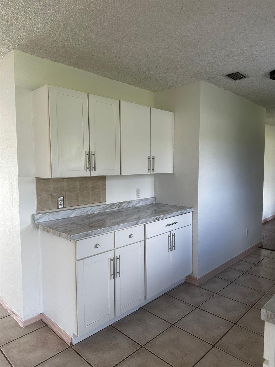 PORT ST LUCIE SECTION 40 - Residential Lease