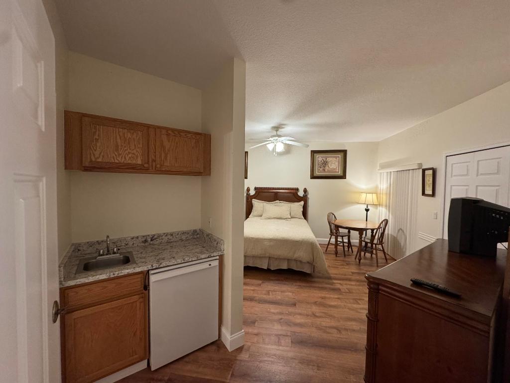 CASTLE PINES CONDOMINIUM - Residential