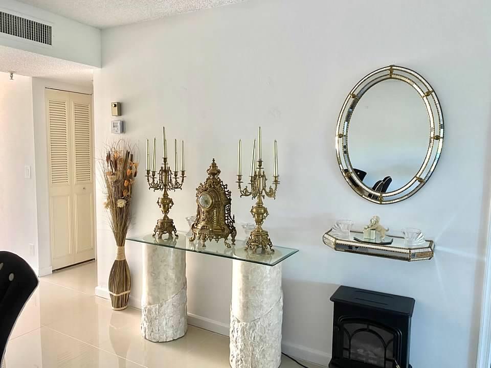 VILLAGES OF ORIOLE BONAIR - Residential Lease