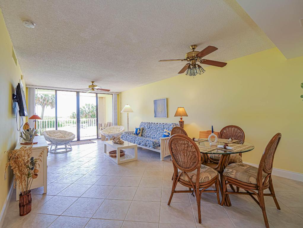 SEA PALMS CONDOMINIUM - Residential