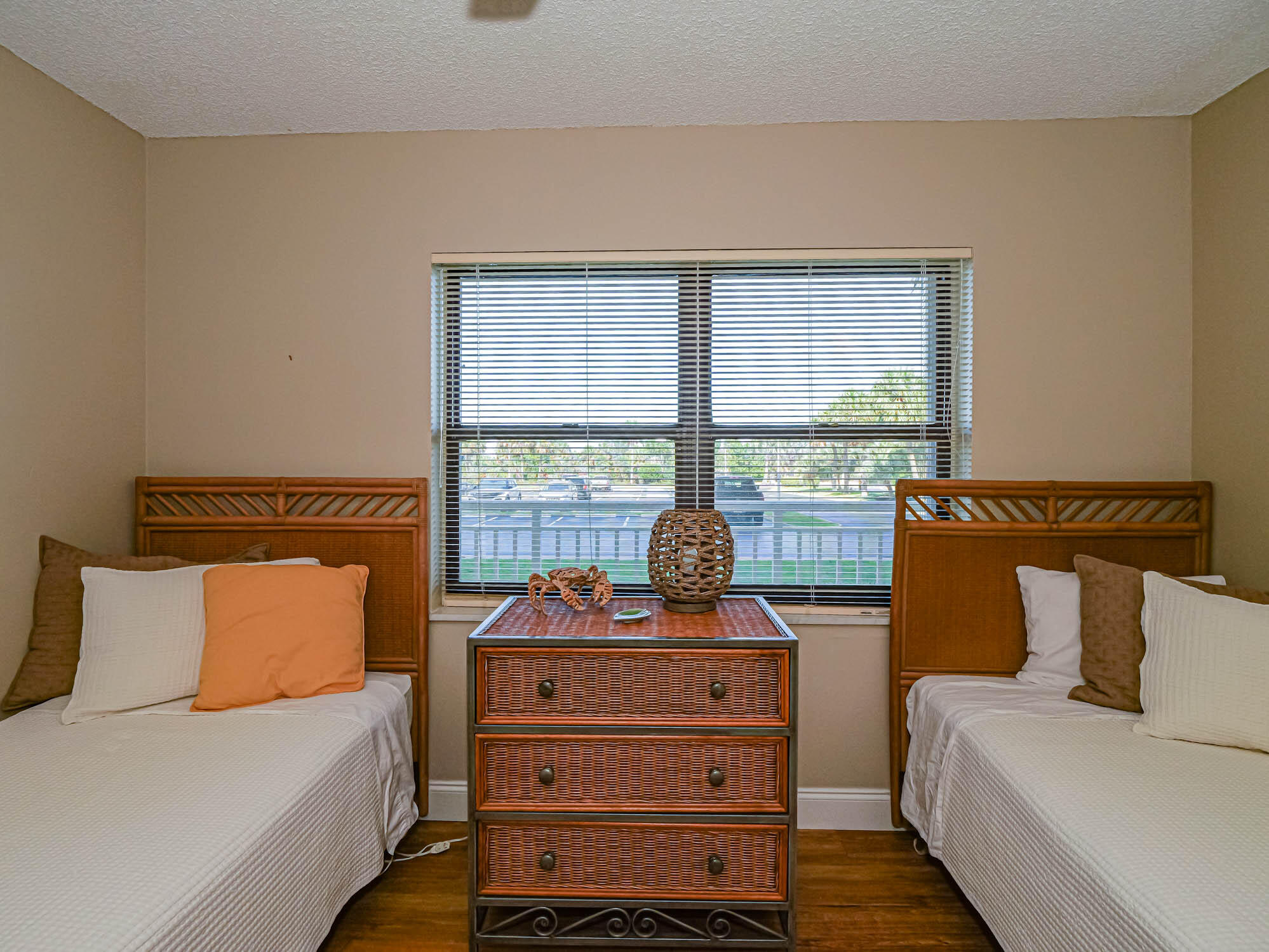 SEA PALMS CONDOMINIUM - Residential