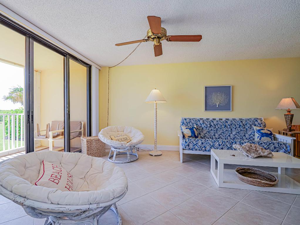 SEA PALMS CONDOMINIUM - Residential