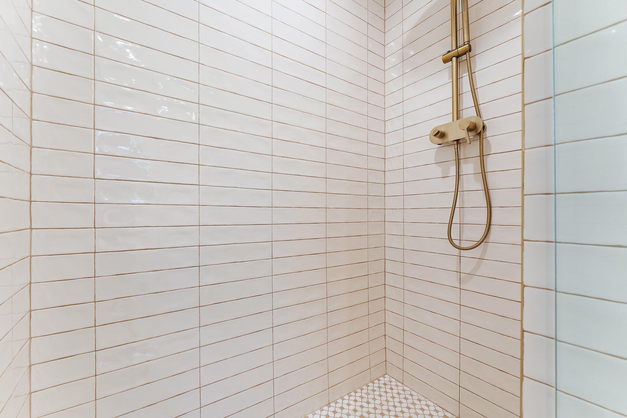 MONET WOODS - Residential