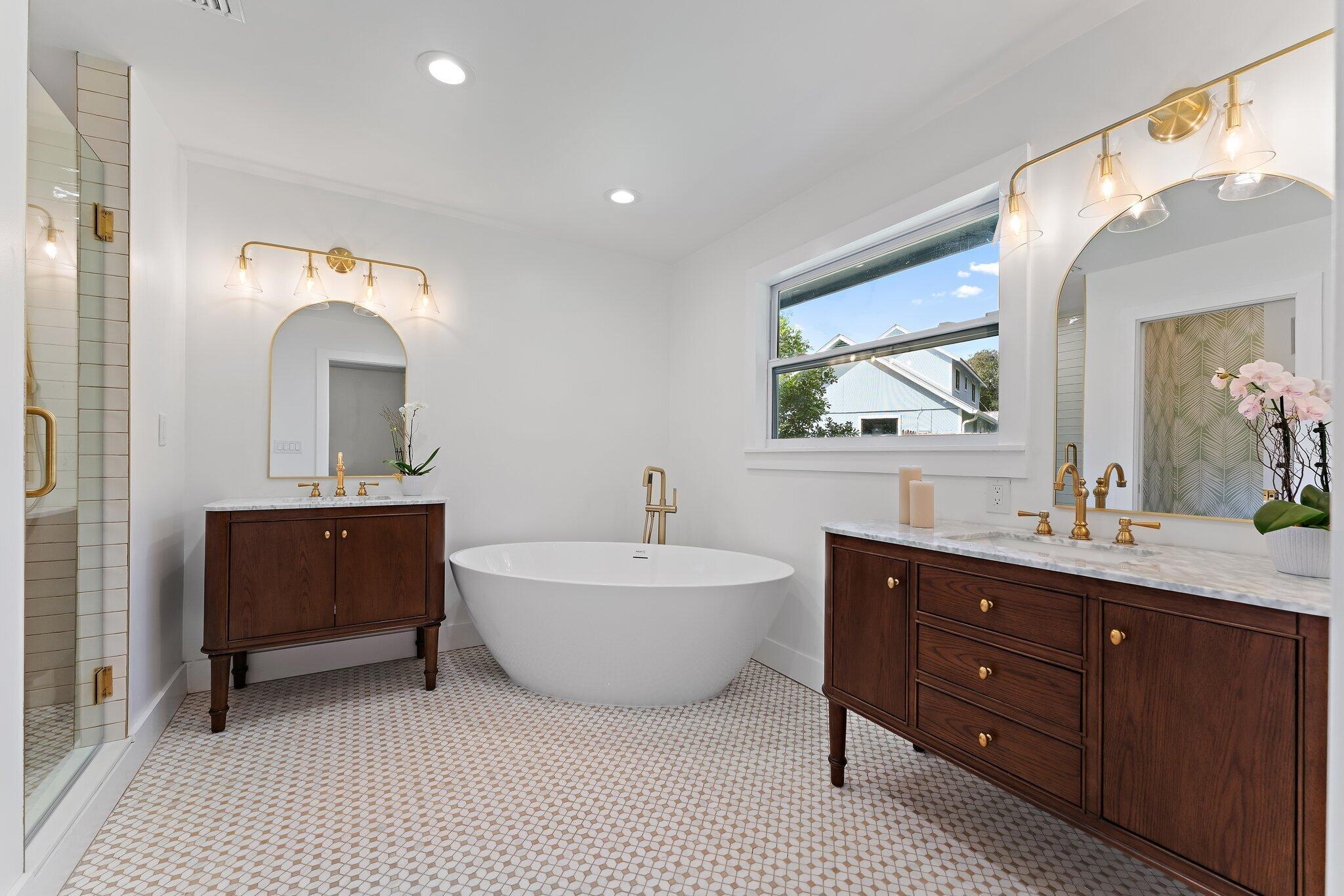 MONET WOODS - Residential