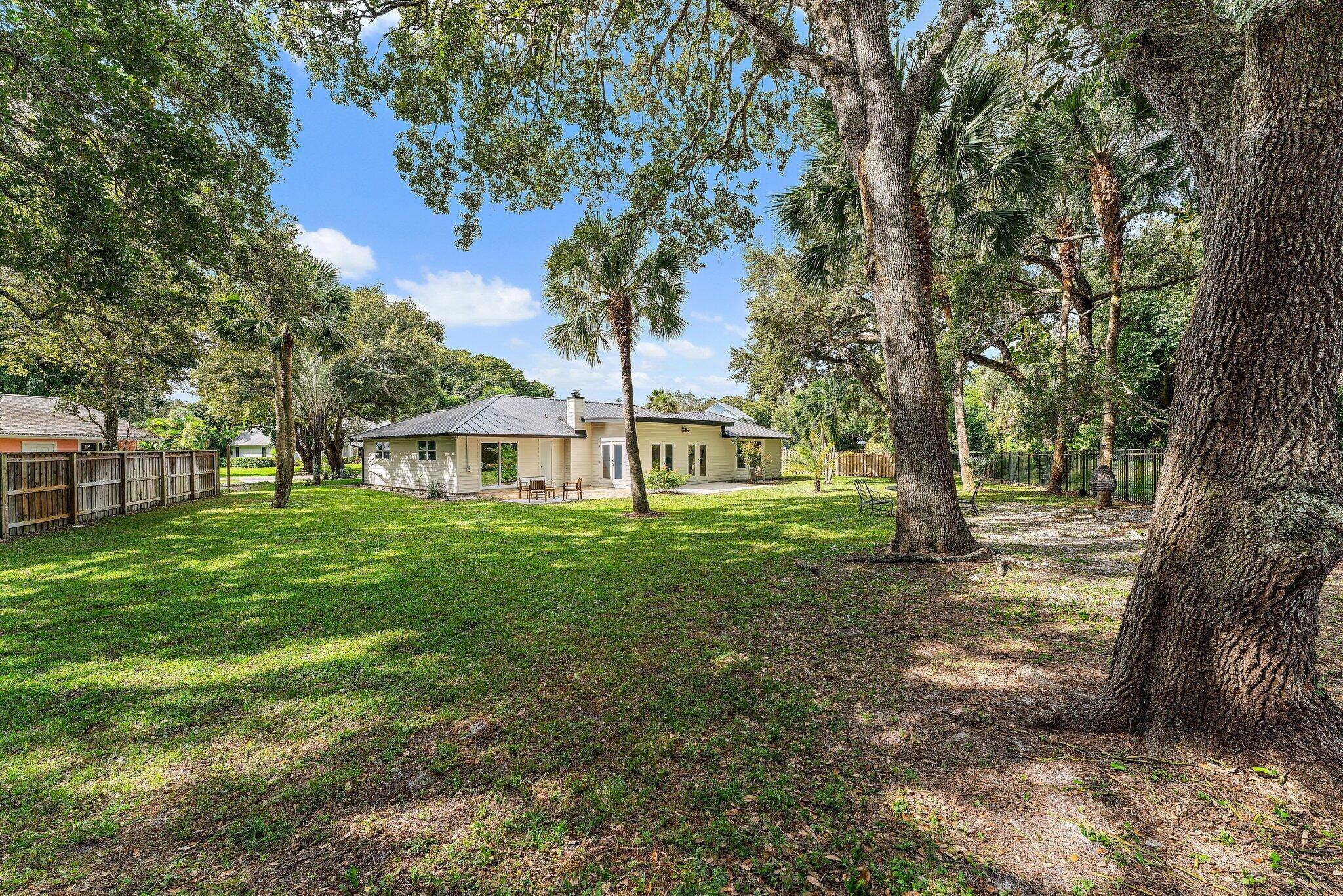 MONET WOODS - Residential