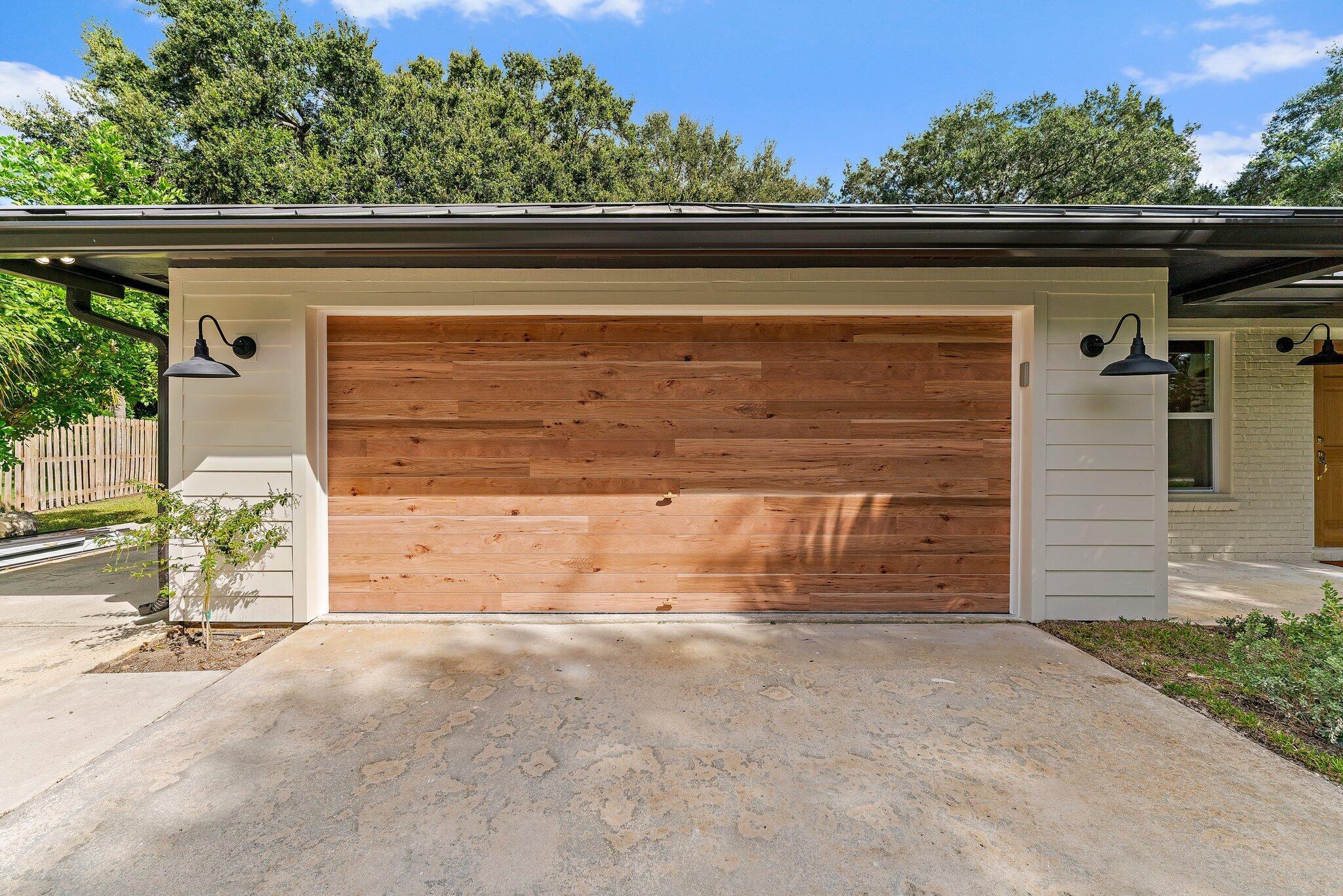 MONET WOODS - Residential