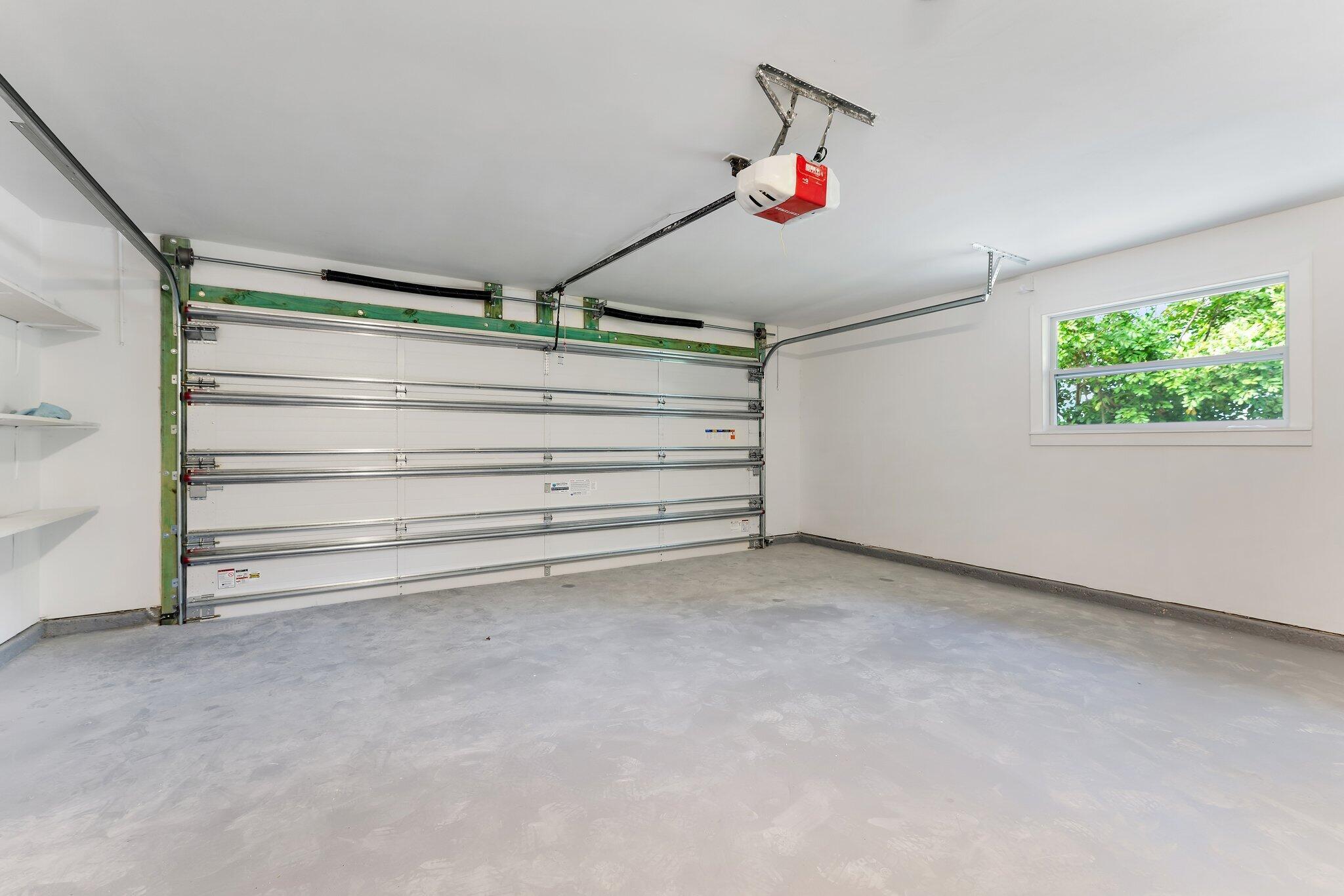 MONET WOODS - Residential