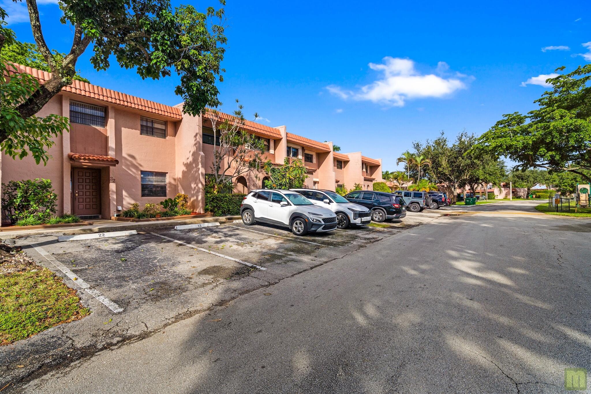 22 N VALENCIA Drive 3-32
