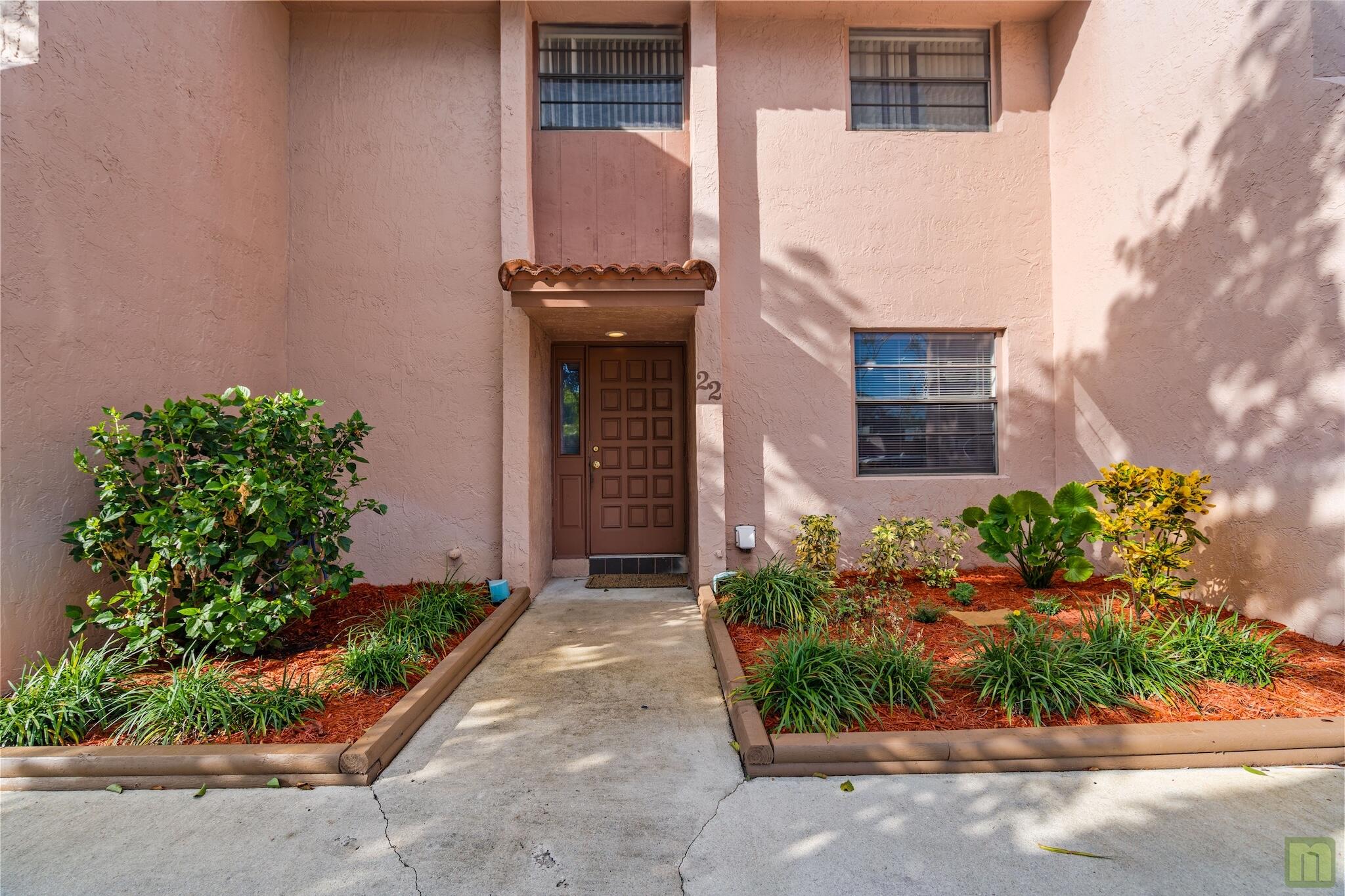 22 N VALENCIA Drive 3-32