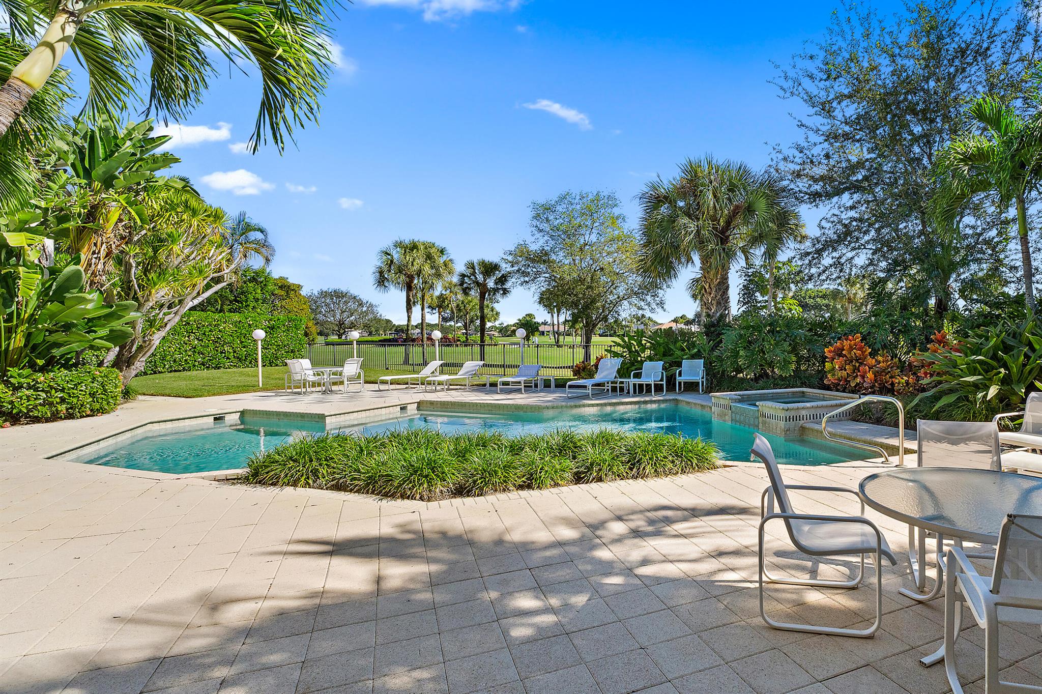 BALLENISLES - Residential