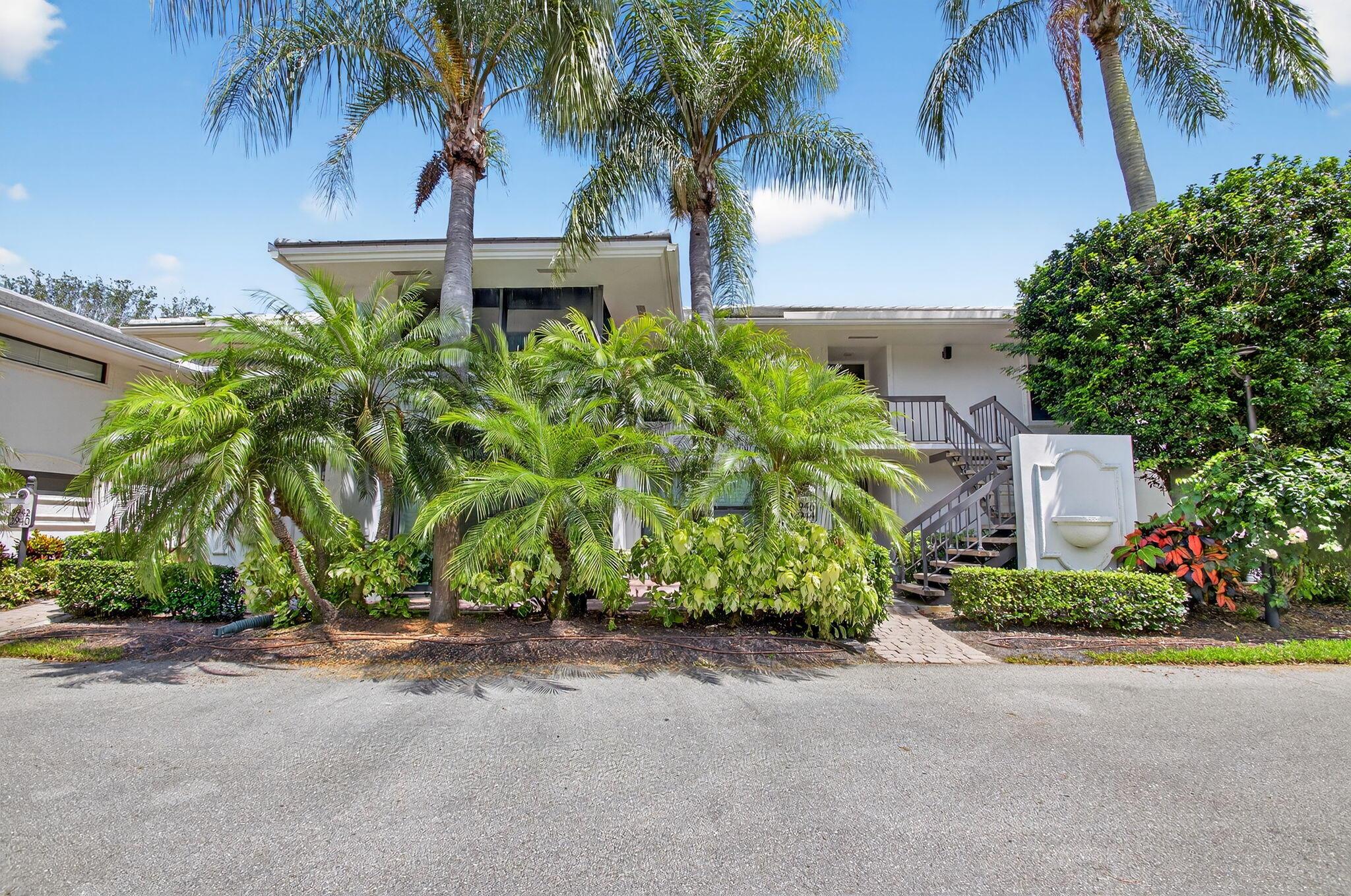 3946 Quail Ridge Drive N