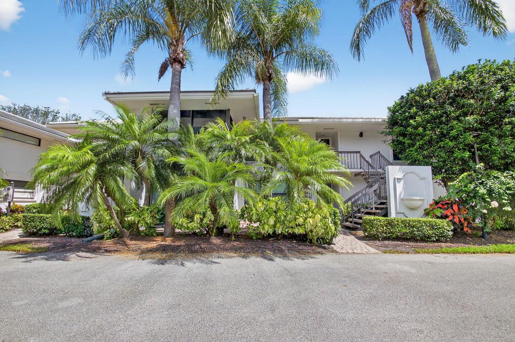 Photo of 3946 Quail Ridge Drive N, Boynton Beach, FL 33436 (MLS # R11098372)