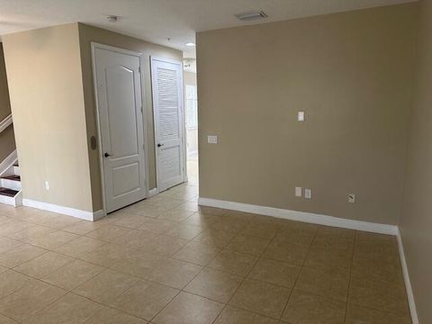 Townhouse in Boca Raton FL 3608 5th Terrace Ter 15.jpg