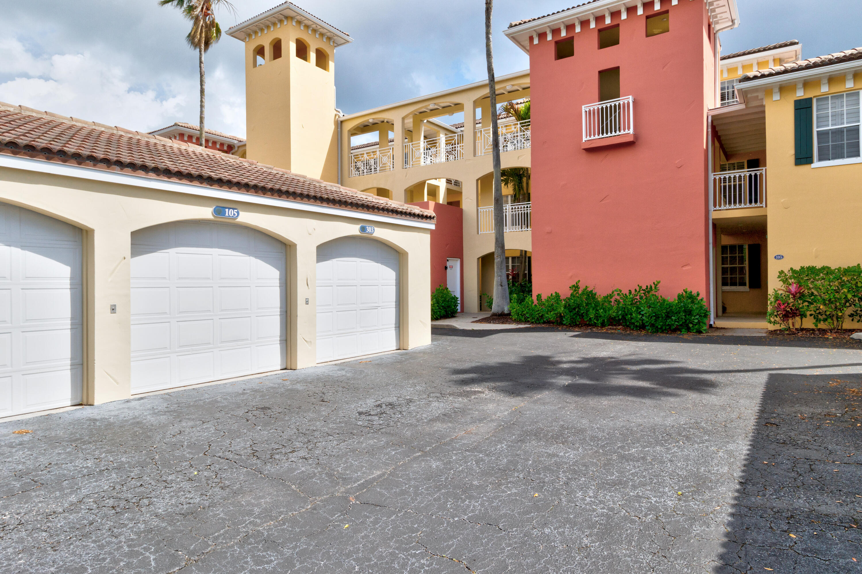 HARBOR VILLAGE PHASE II GRAND HARBOR - Residential