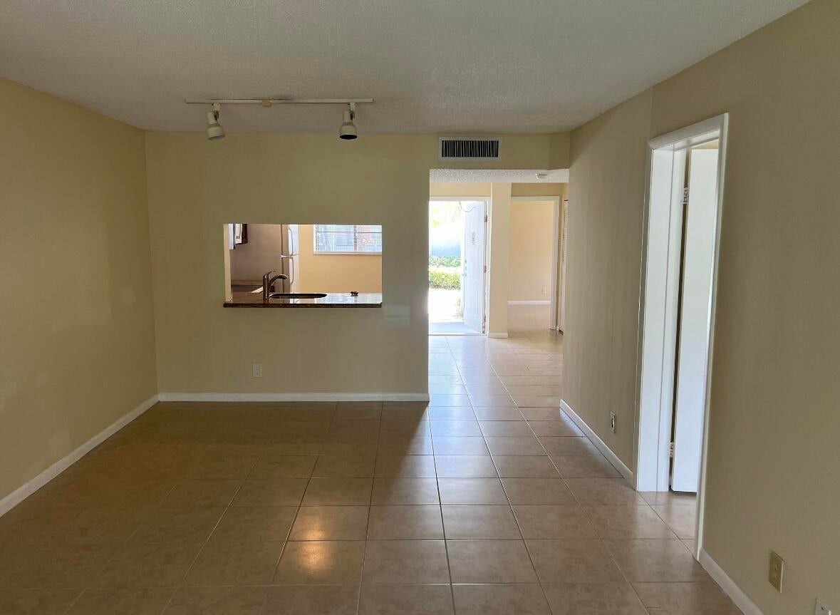1256 S Military Trail 911