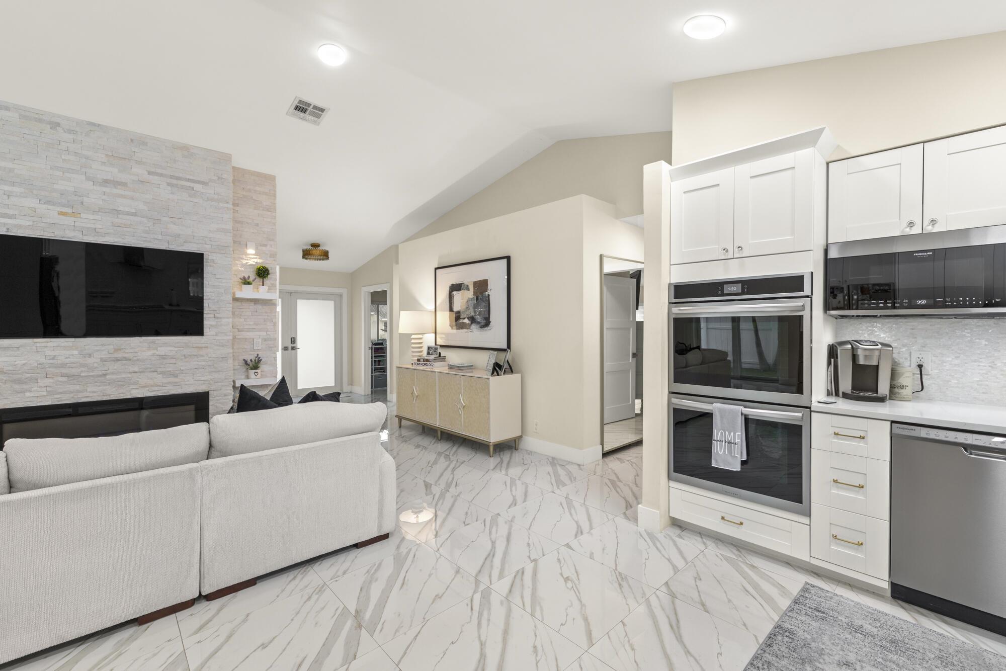 Hidden Valley - Residential Lease