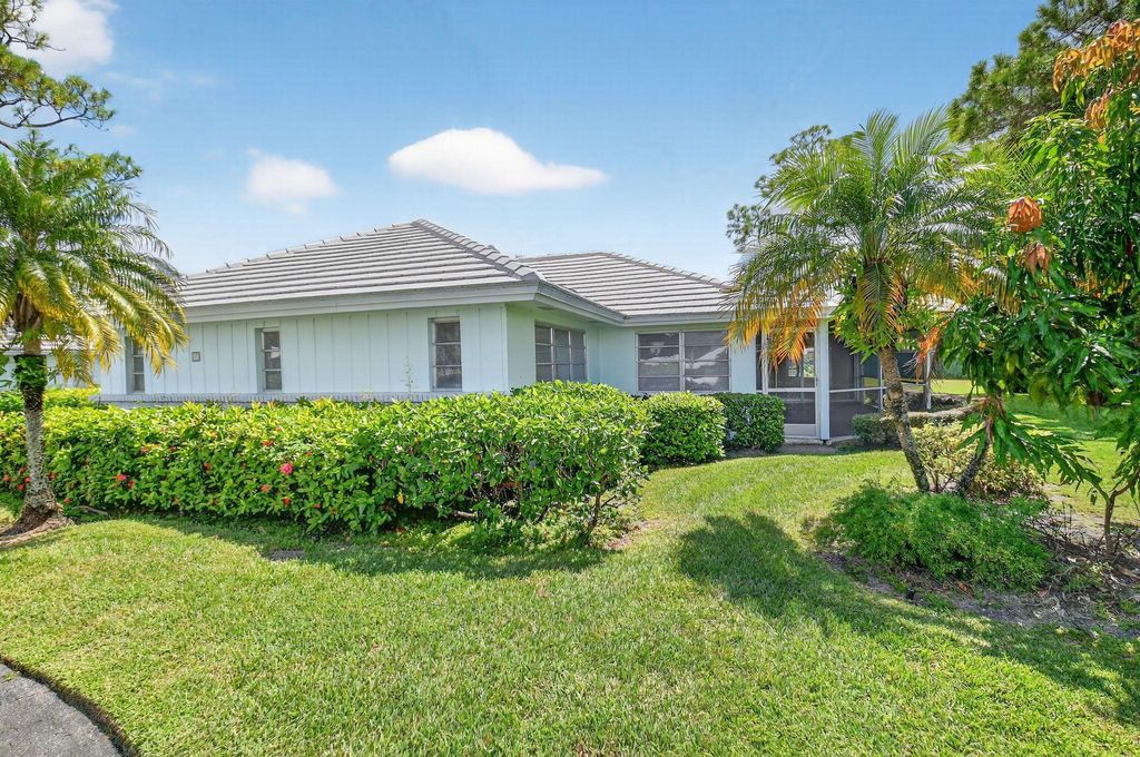 Photo of 17 Slash Pine Drive, Boynton Beach, FL 33436 (MLS # R11121599)