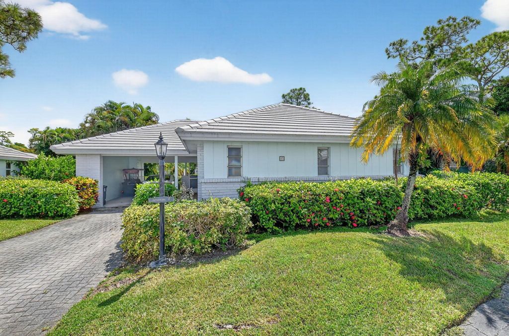 Photo of 17 Slash Pine Drive, Boynton Beach, FL 33436 (MLS # R11121599)