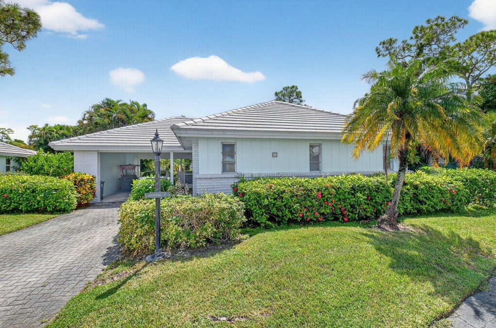 Photo of 17 Slash Pine Drive, Boynton Beach, FL 33436 (MLS # R11121599)