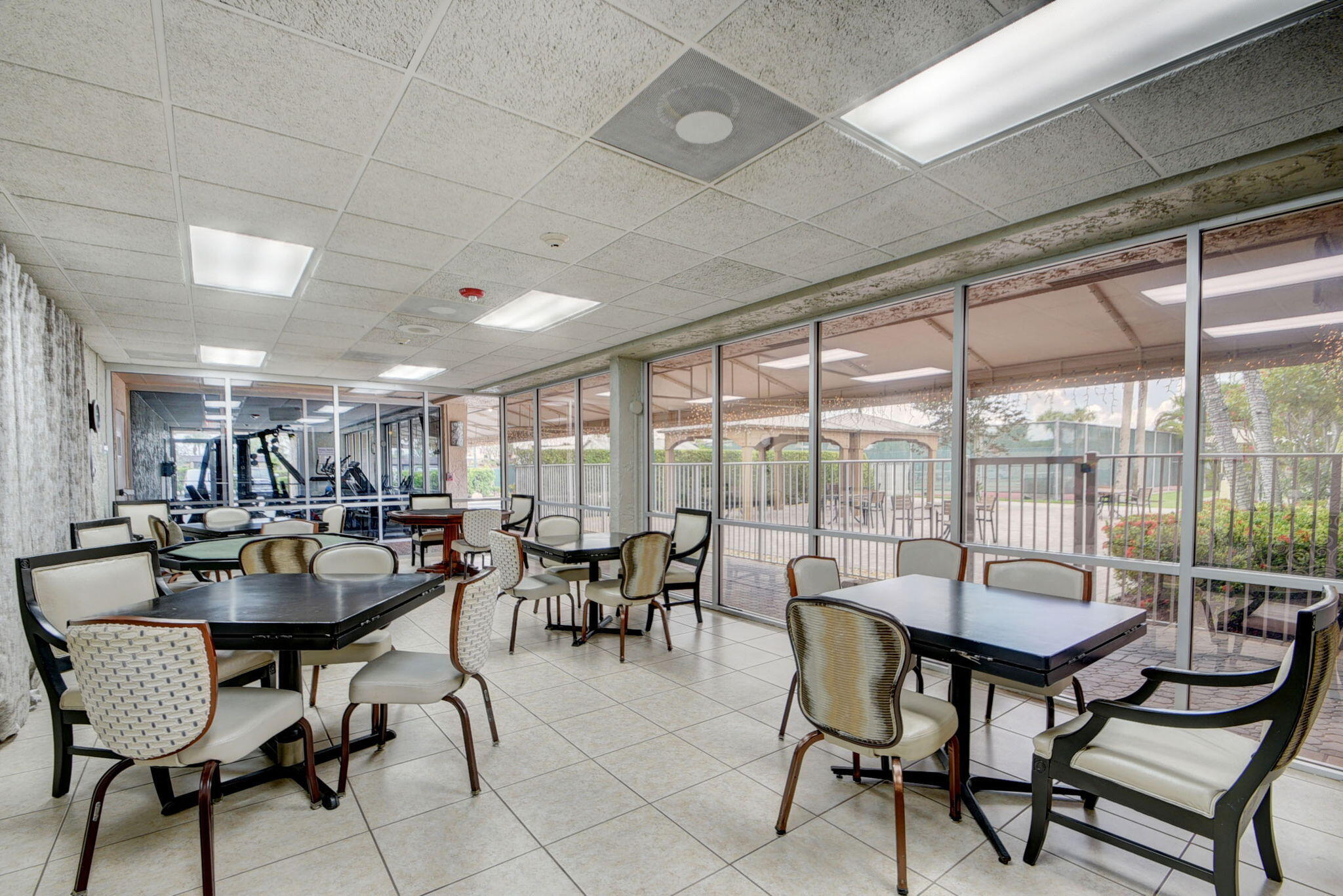 GOLDEN LAKES VILLAGE CONDO R - Residential