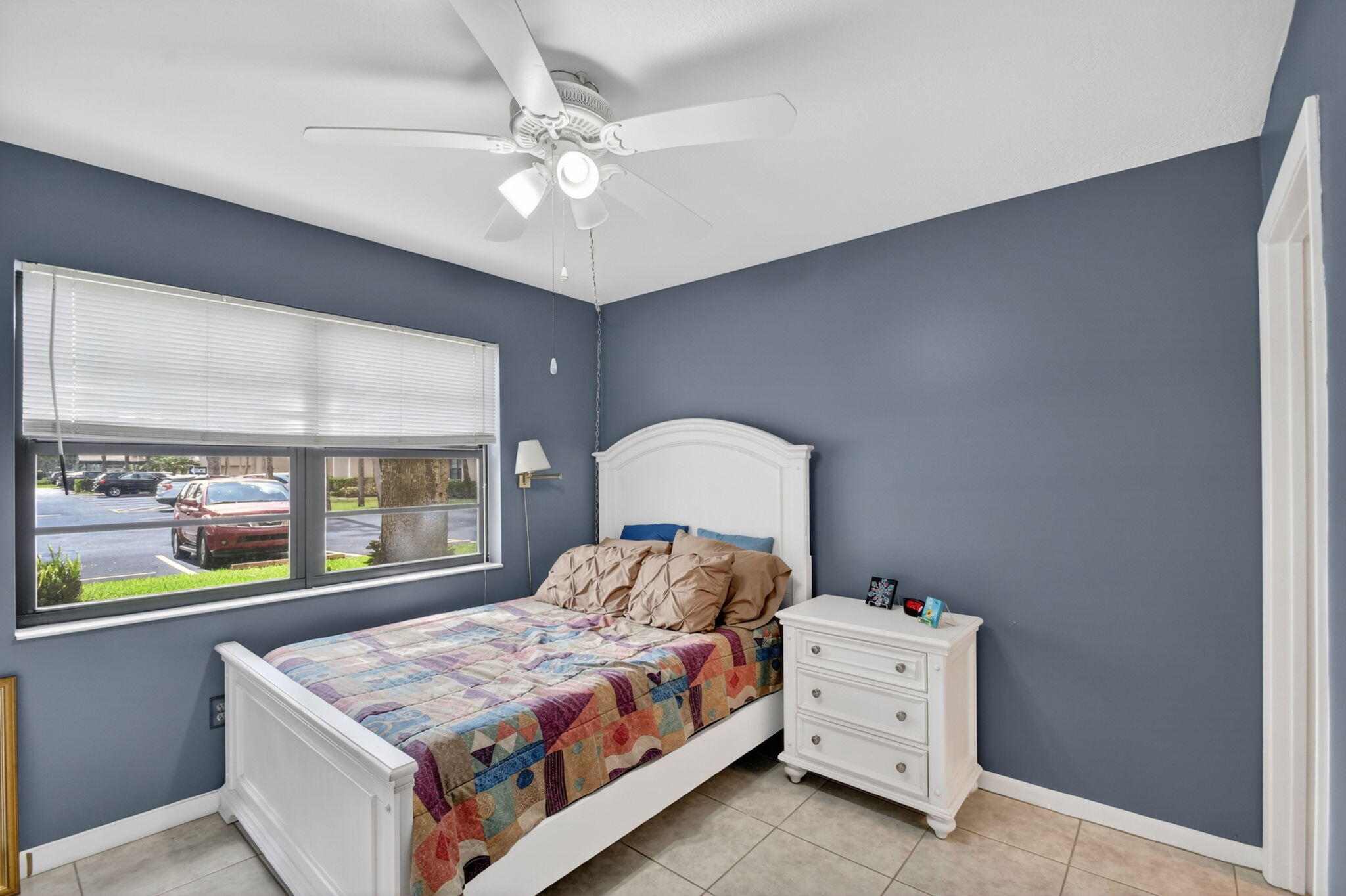 GOLDEN LAKES VILLAGE CONDO R - Residential