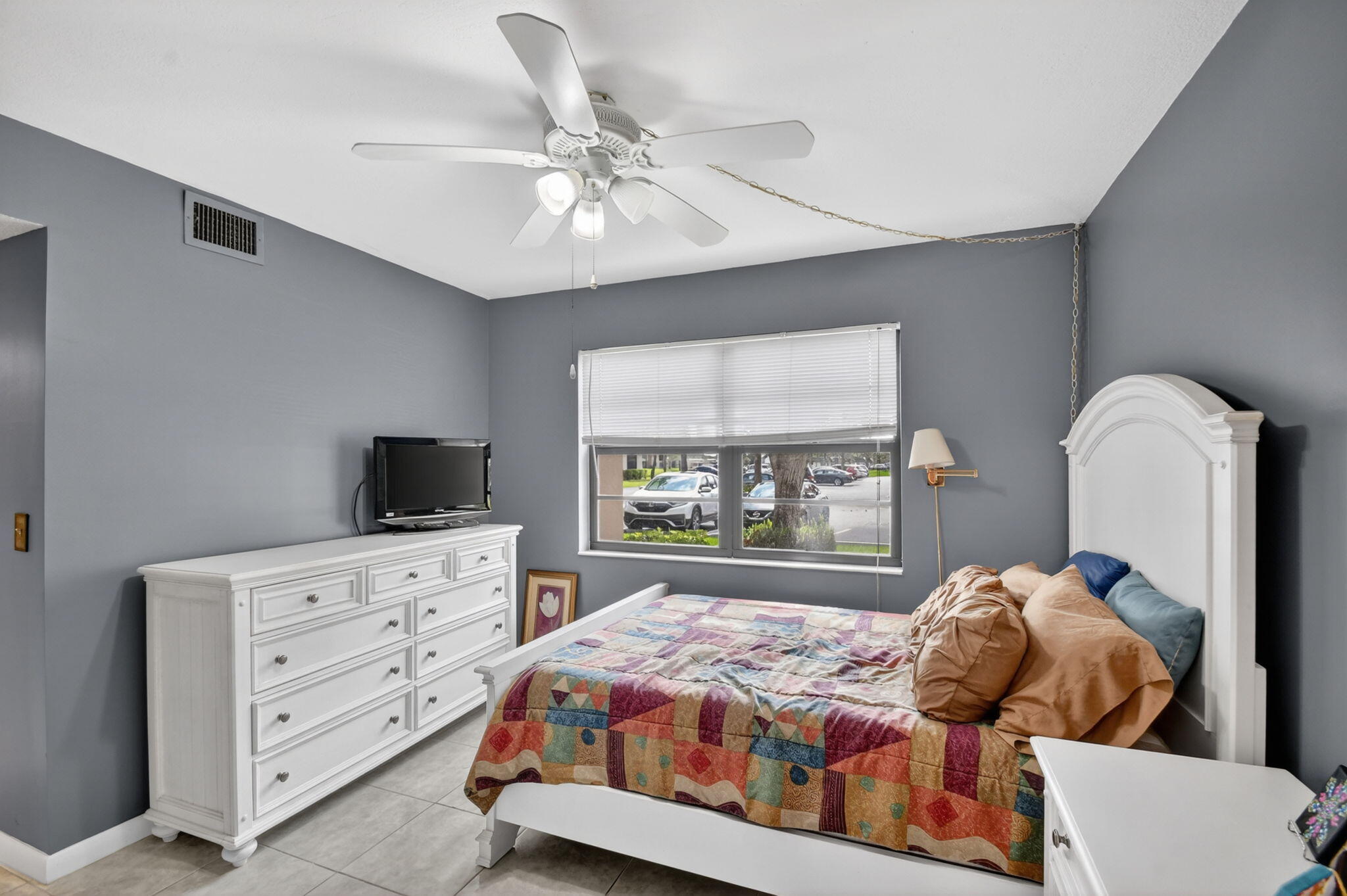 GOLDEN LAKES VILLAGE CONDO R - Residential