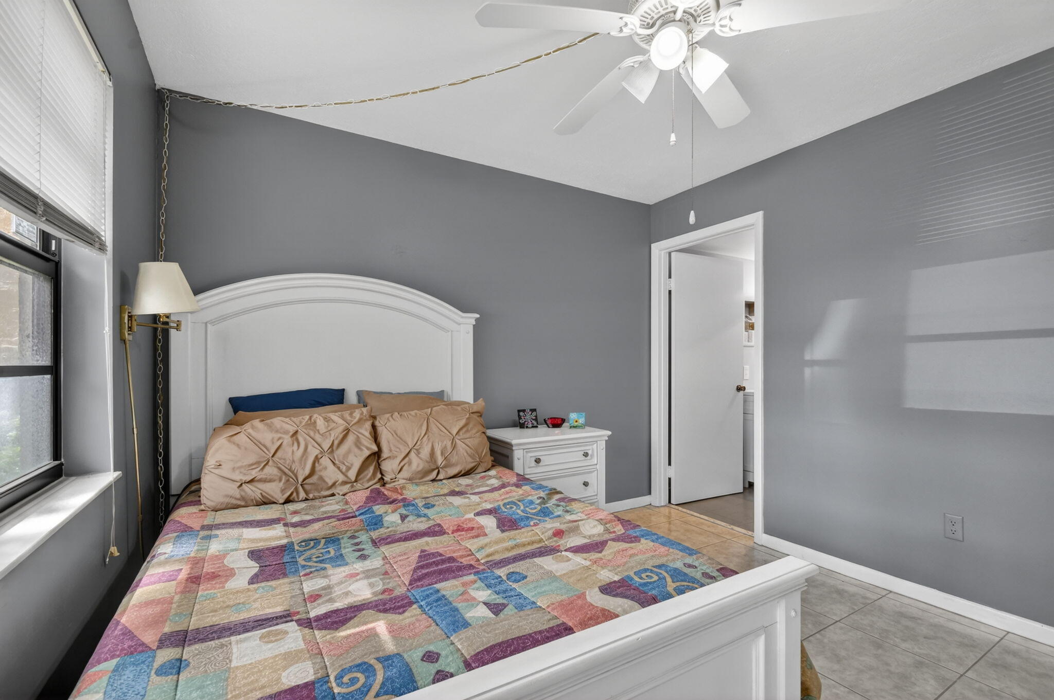 GOLDEN LAKES VILLAGE CONDO R - Residential