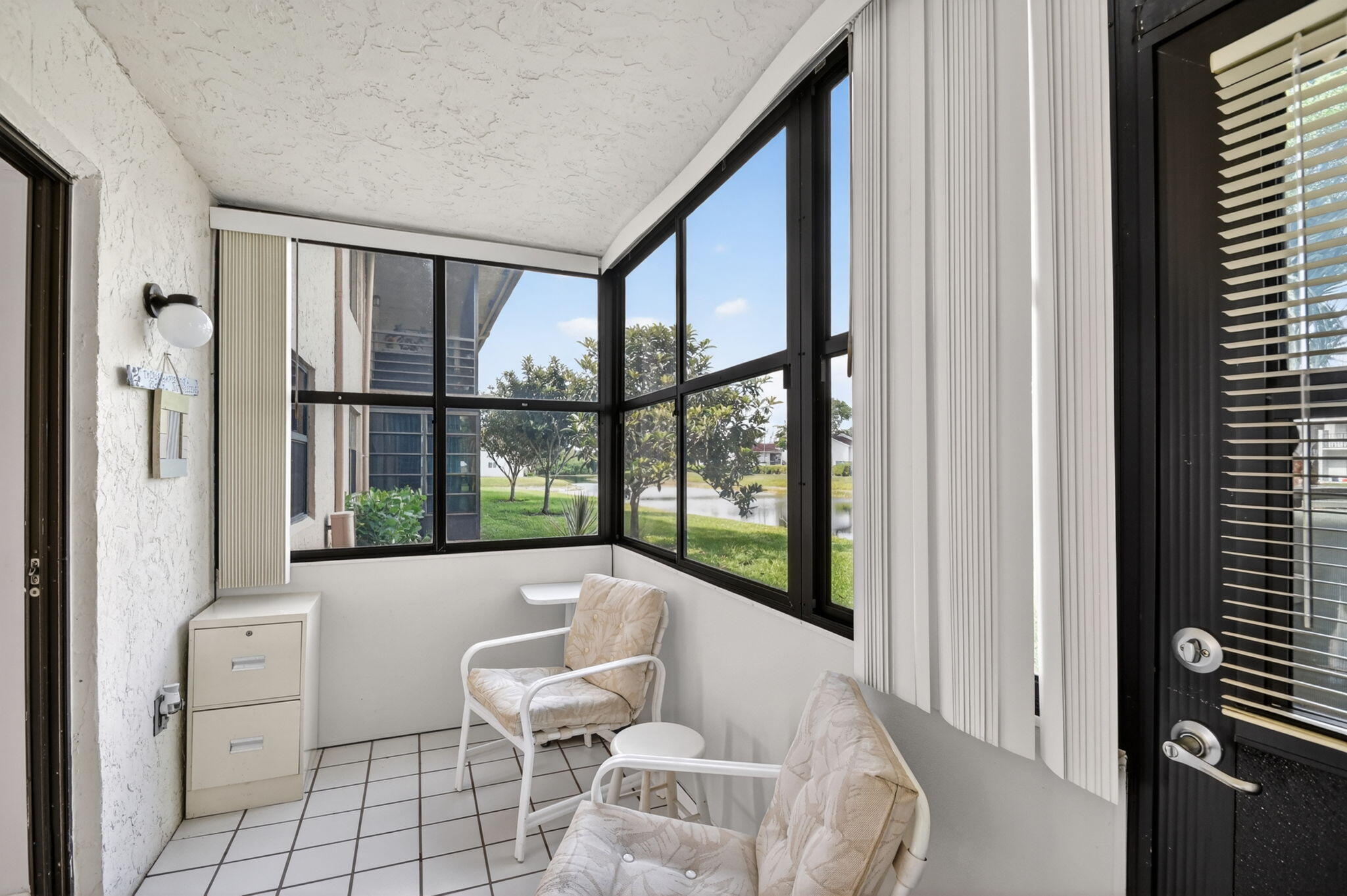 GOLDEN LAKES VILLAGE CONDO R - Residential