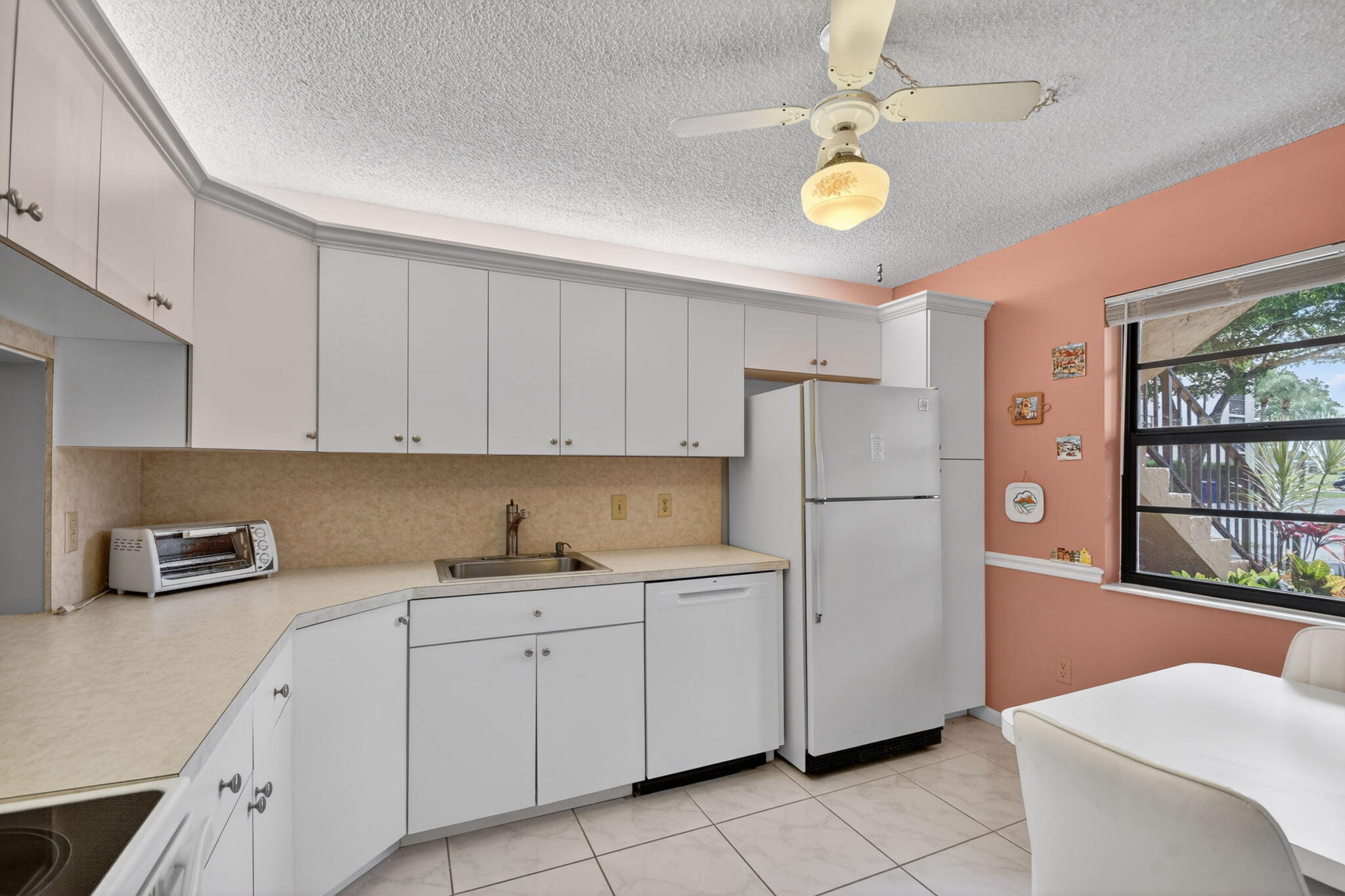 GOLDEN LAKES VILLAGE CONDO R - Residential