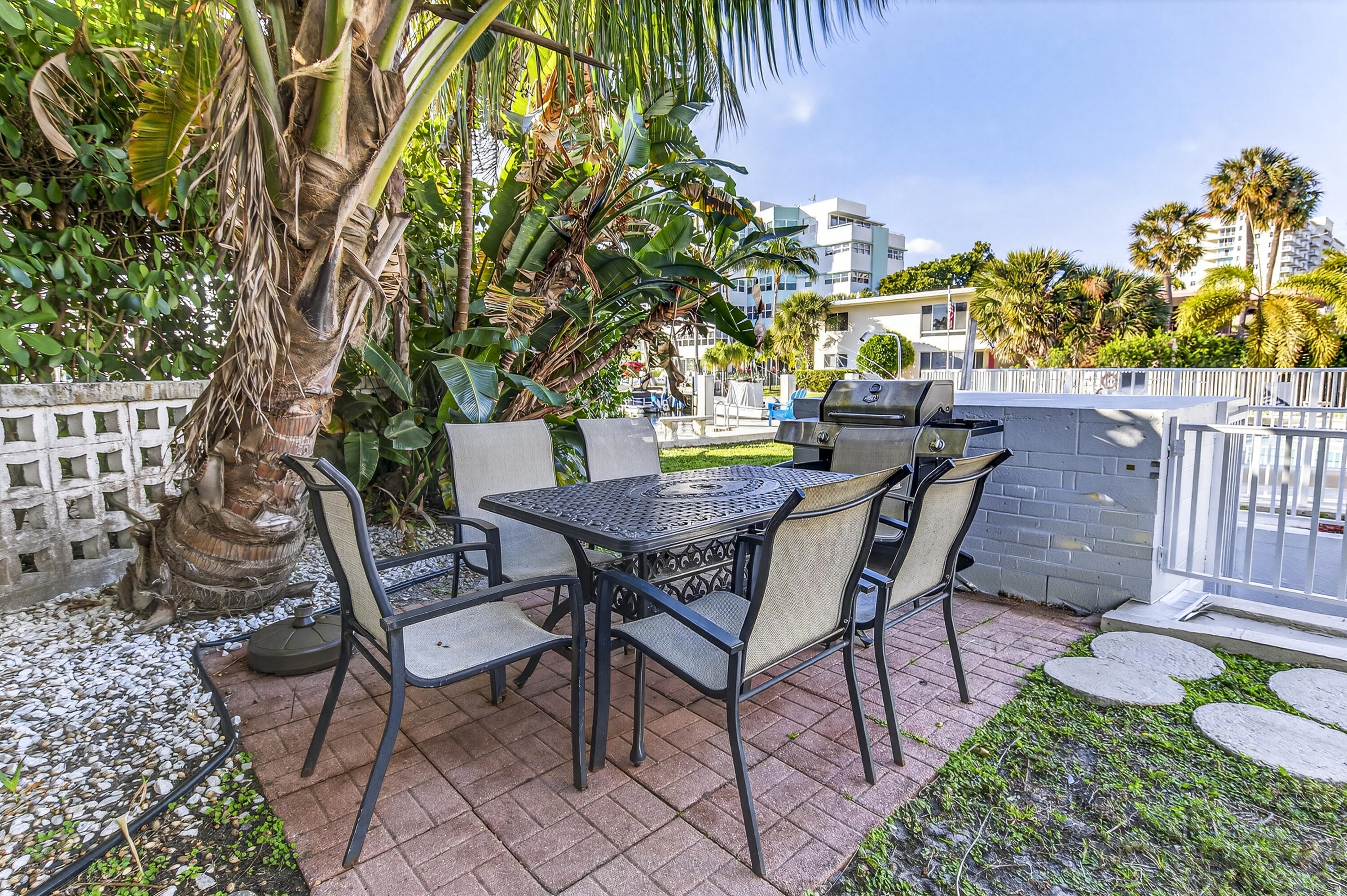 LAUDERDALE BEACH SURF APTS CO-OP - Residential