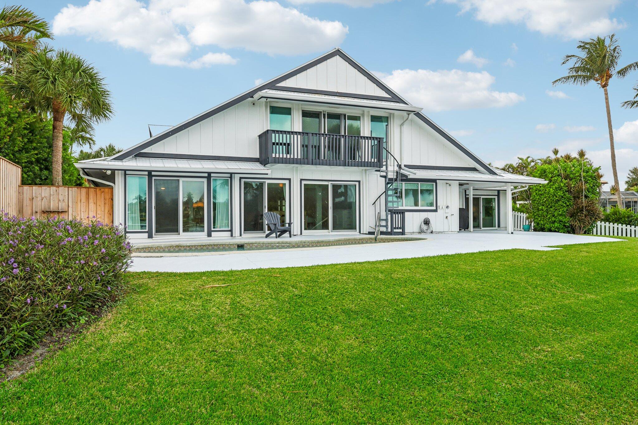 ROLLING HILLS - Residential