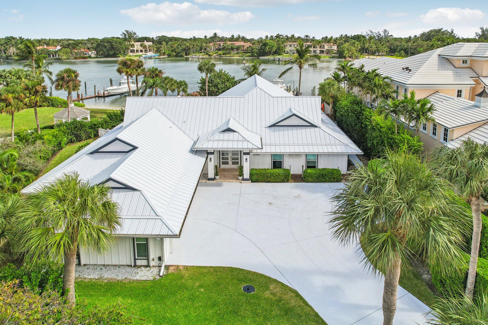 ROLLING HILLS - Residential