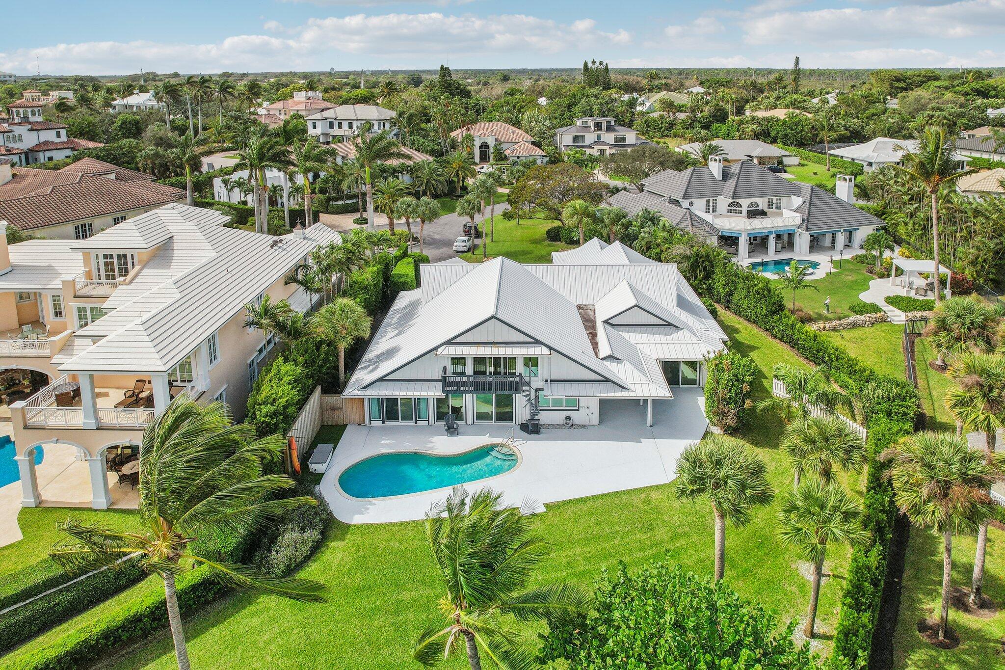 ROLLING HILLS - Residential