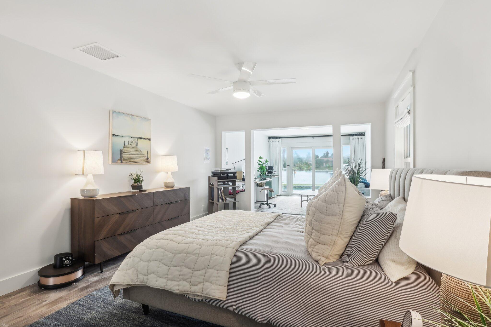 ROLLING HILLS - Residential