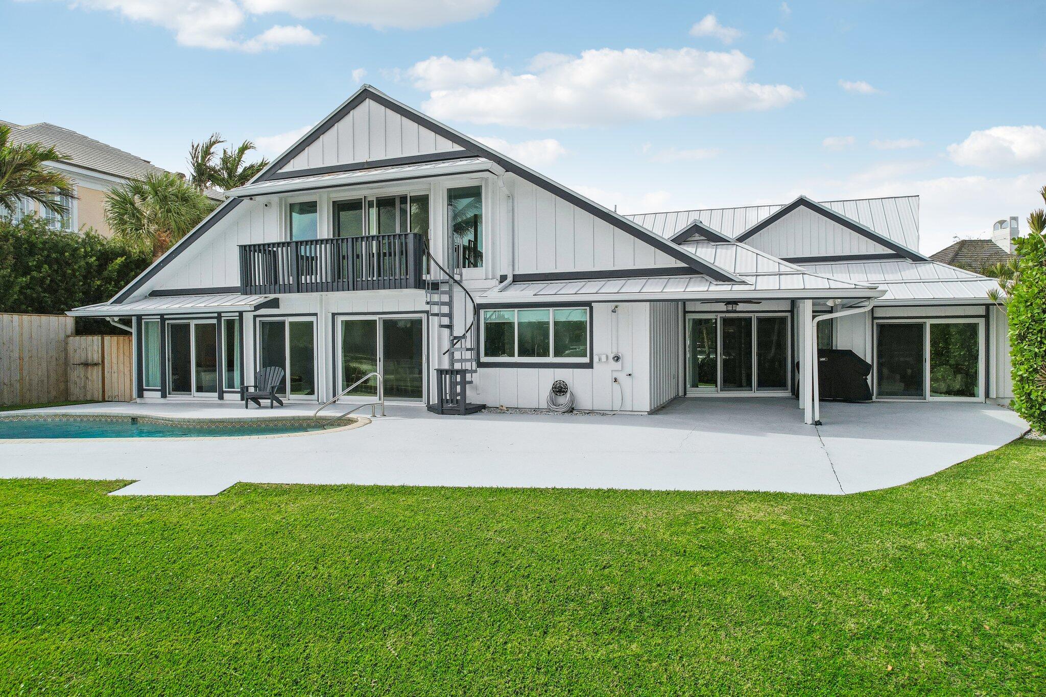 ROLLING HILLS - Residential