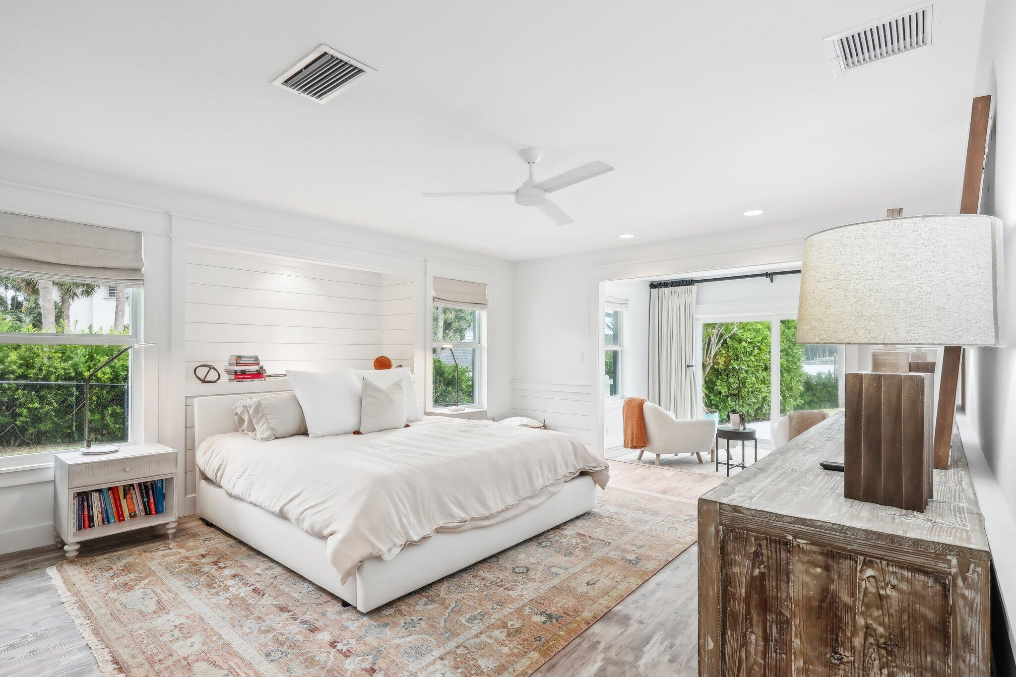 ROLLING HILLS - Residential