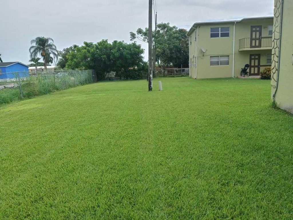 Photo of 429 N Cocoanut Road #5, Pahokee, FL 33476 (MLS # R10950155)