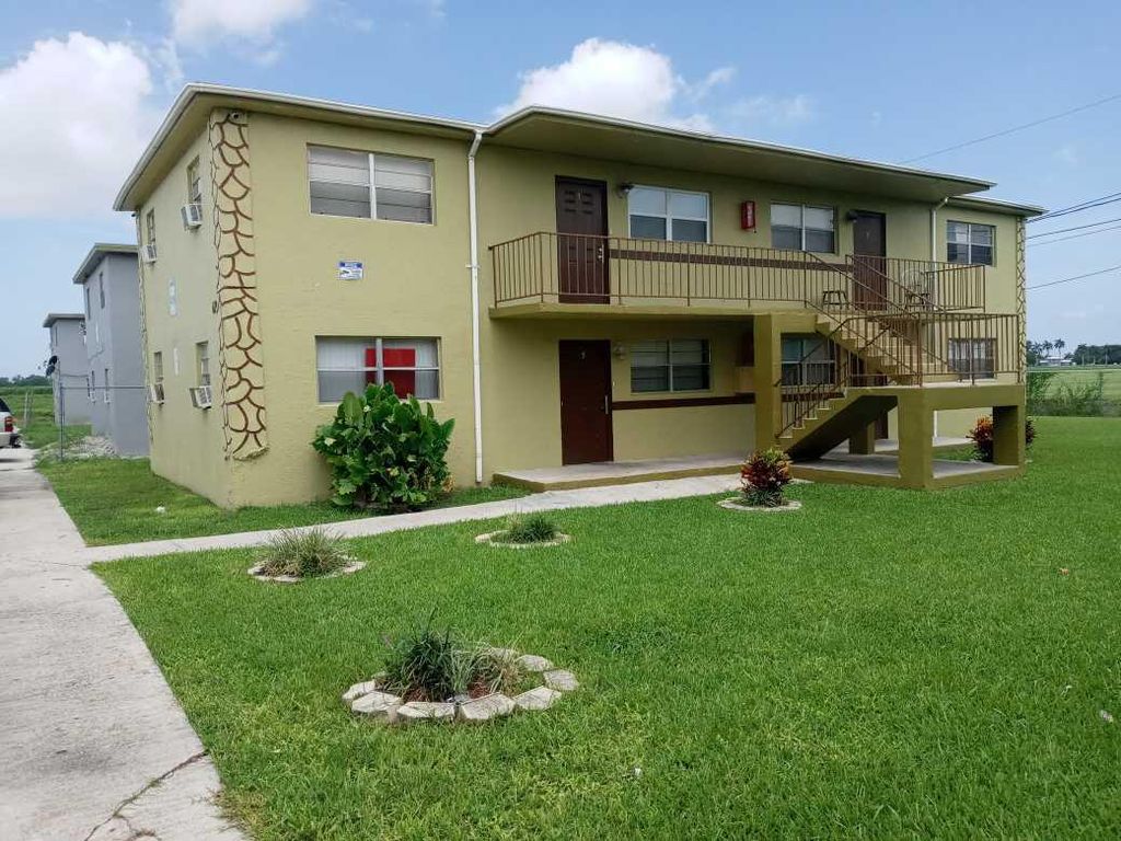 Photo of 429 N Cocoanut Road #5, Pahokee, FL 33476 (MLS # R10950155)