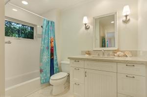 S/D OF 10-44-43, GOV LTS - Residential