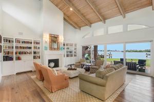 S/D OF 10-44-43, GOV LTS - Residential