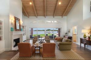 S/D OF 10-44-43, GOV LTS - Residential