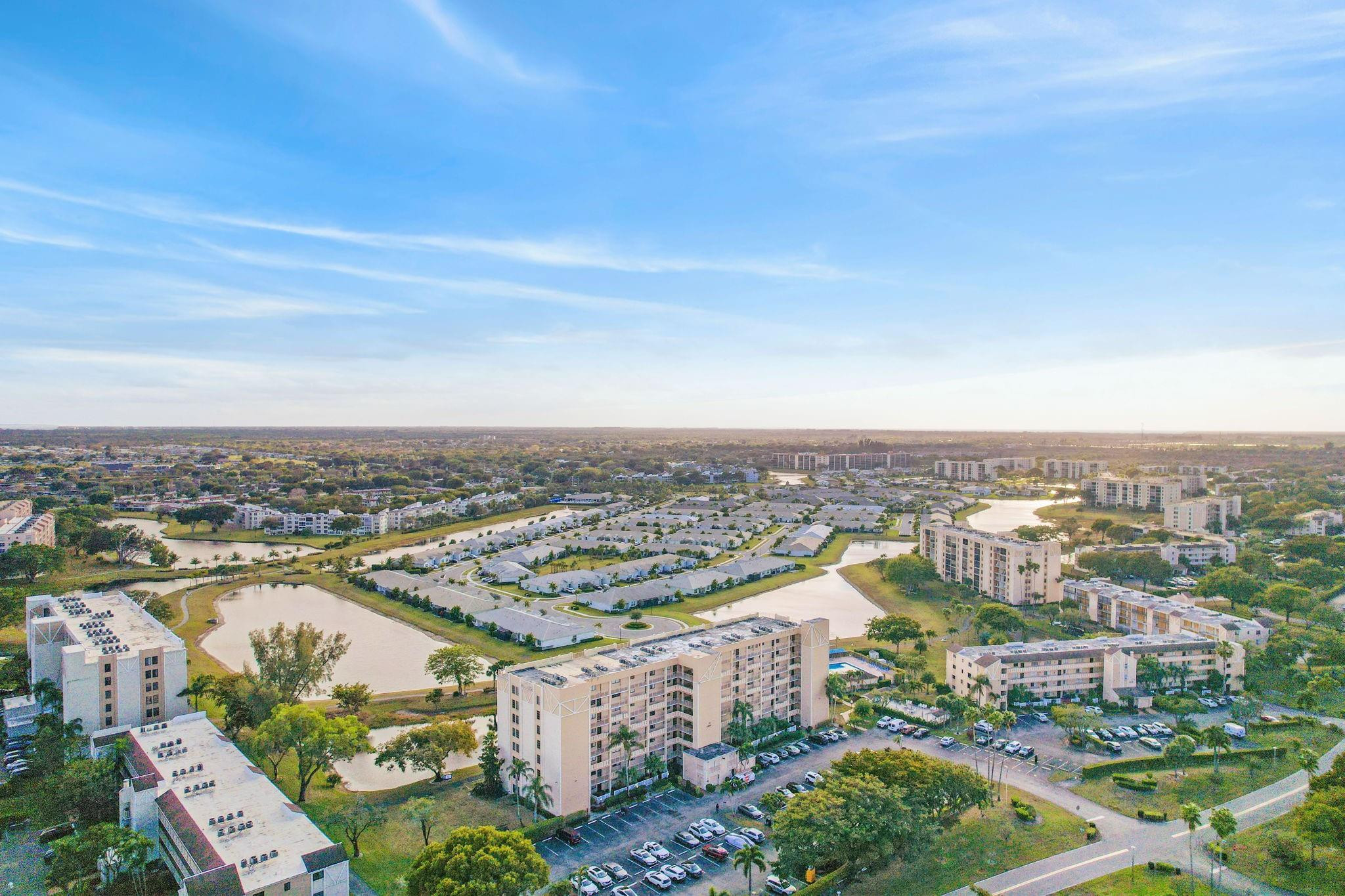 HUNTINGTON LAKES - Residential