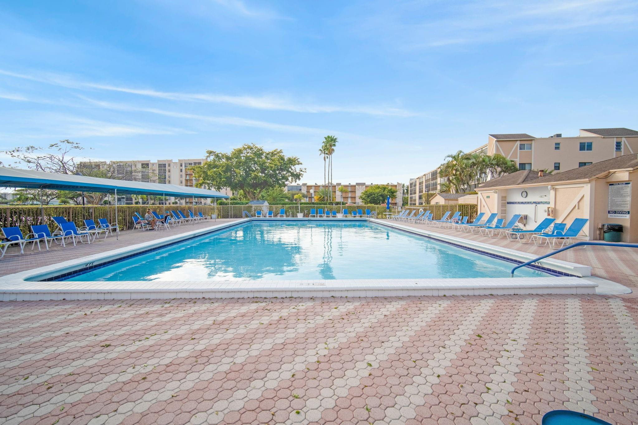 HUNTINGTON LAKES - Residential