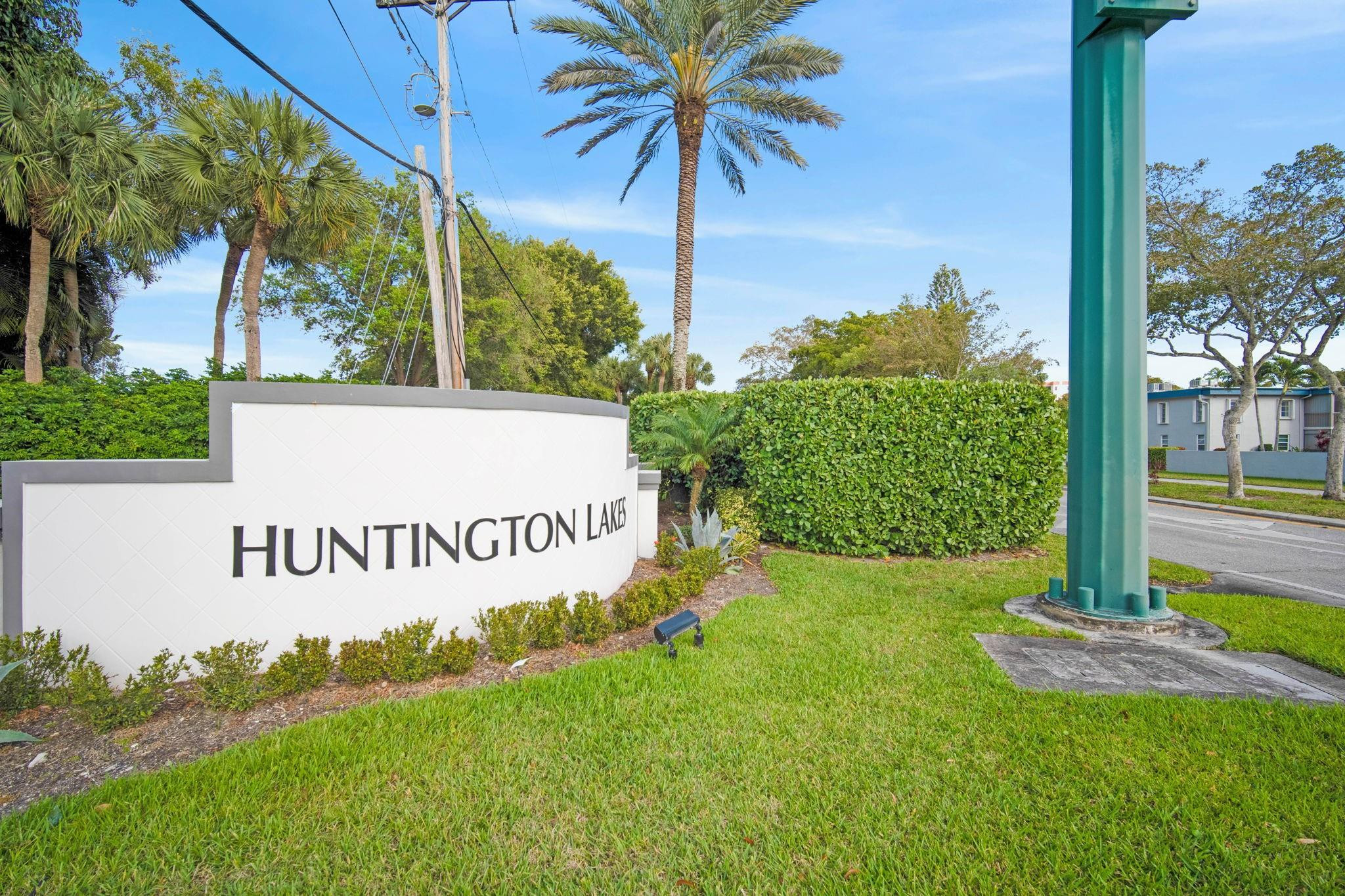 HUNTINGTON LAKES - Residential