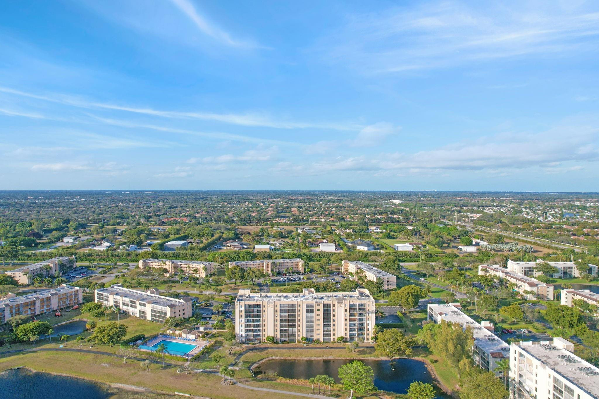 HUNTINGTON LAKES - Residential