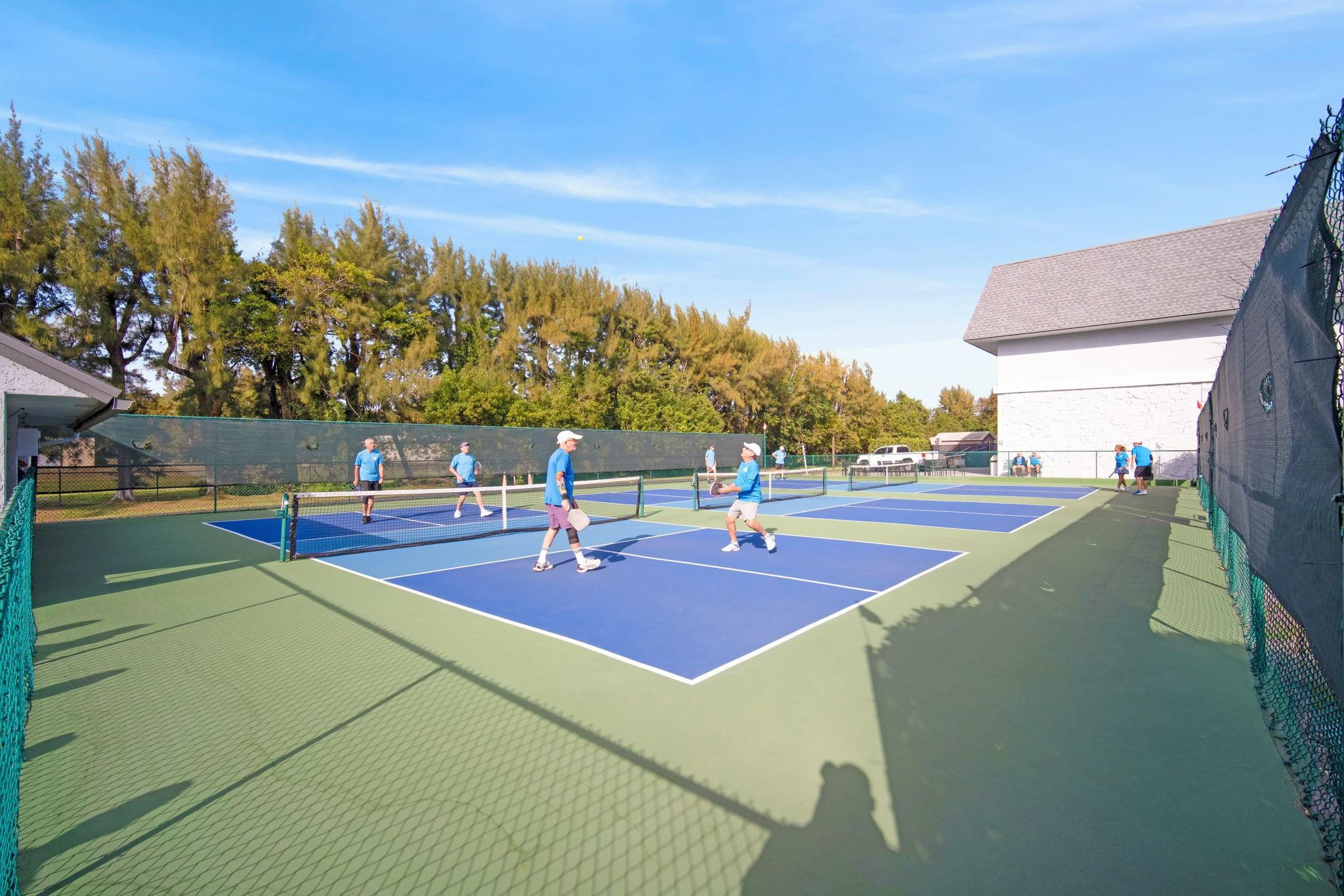 HUNTINGTON LAKES - Residential