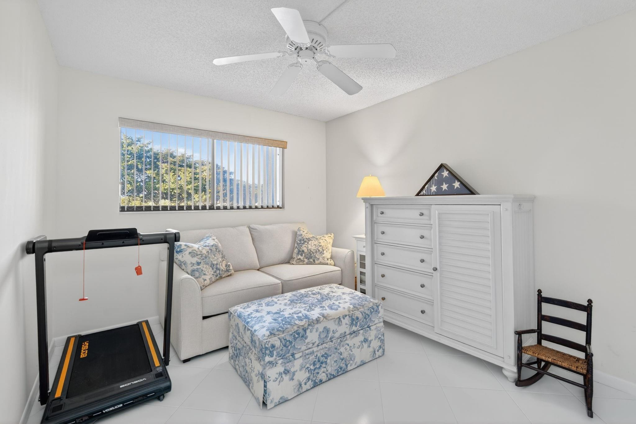 HUNTINGTON LAKES - Residential