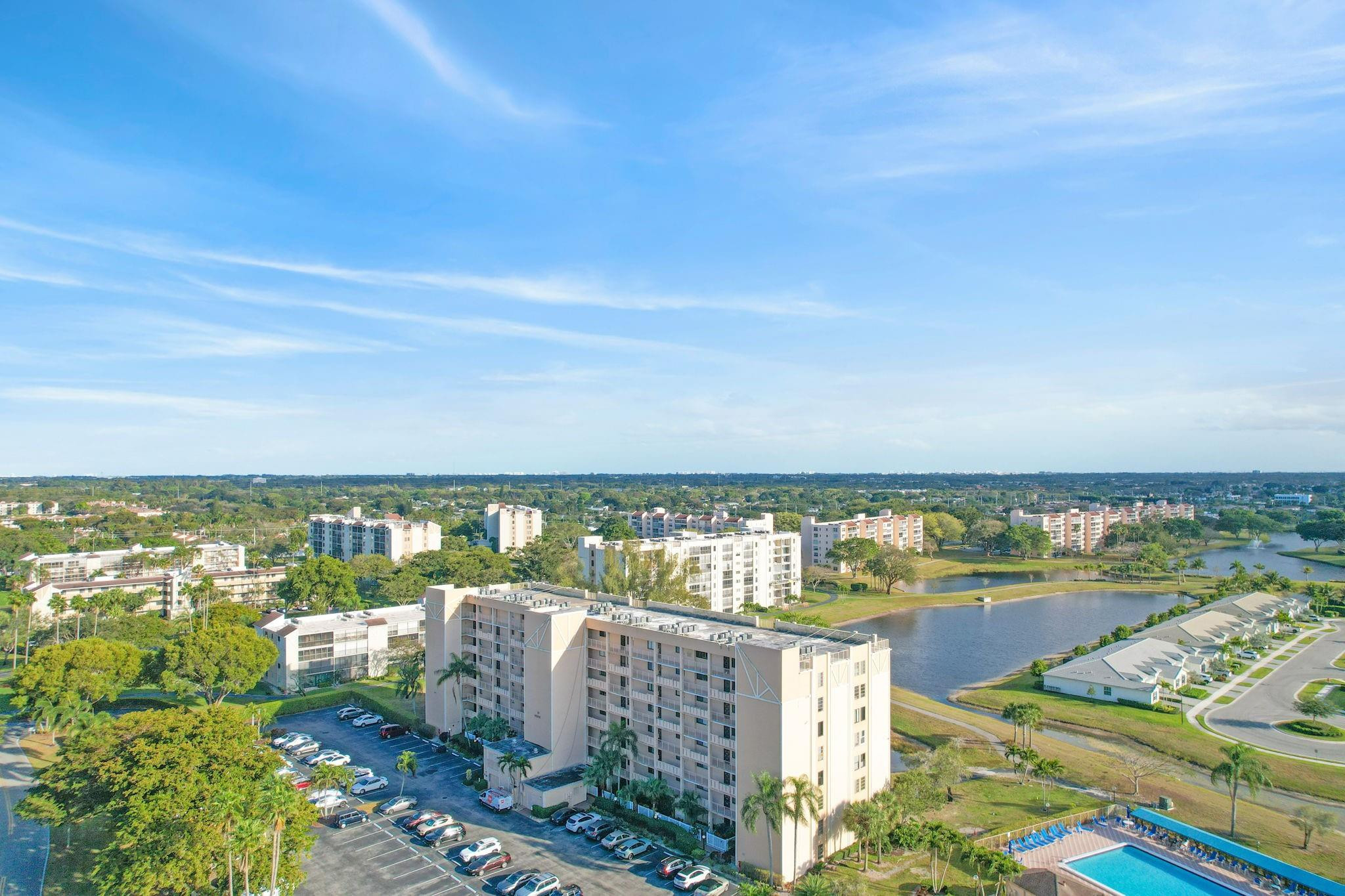 HUNTINGTON LAKES - Residential