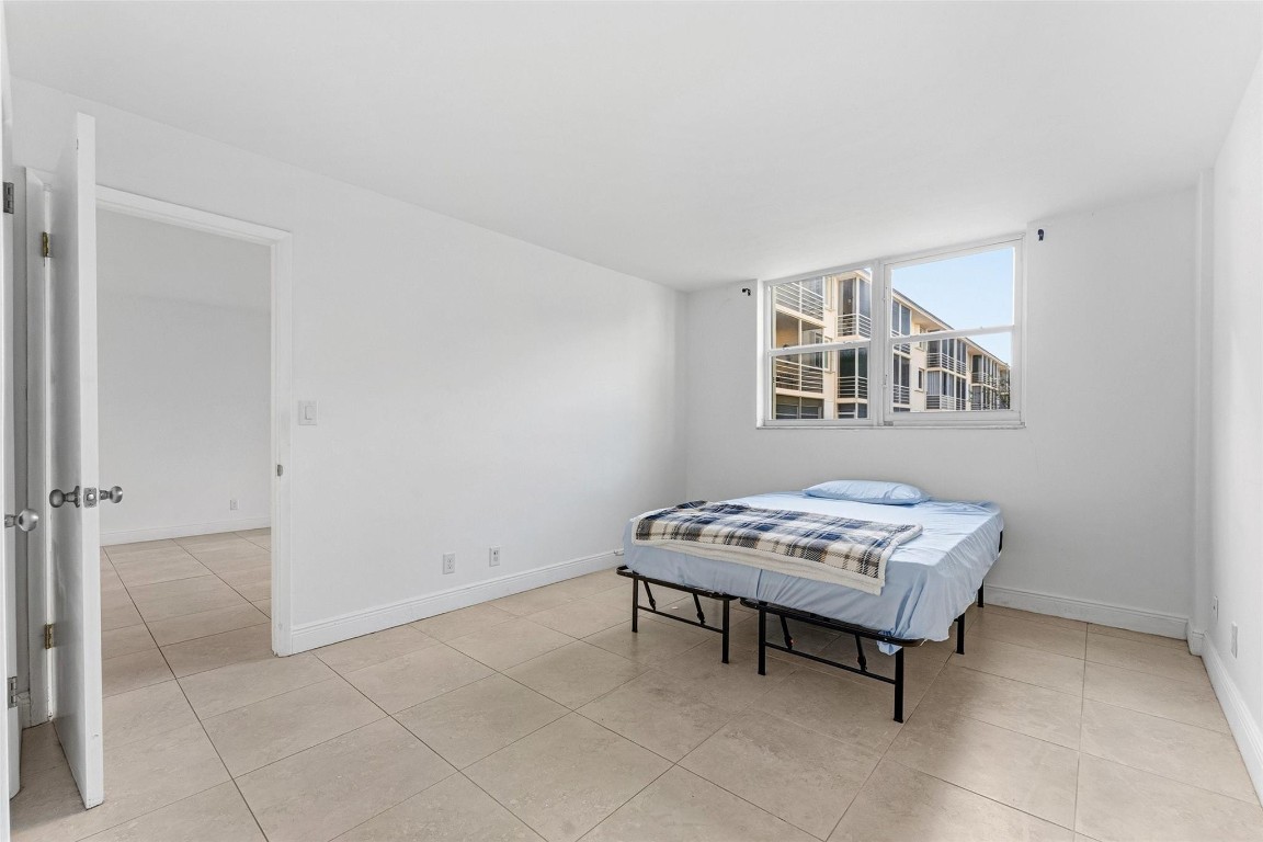 Lighthouse Point Plaza Co - Residential