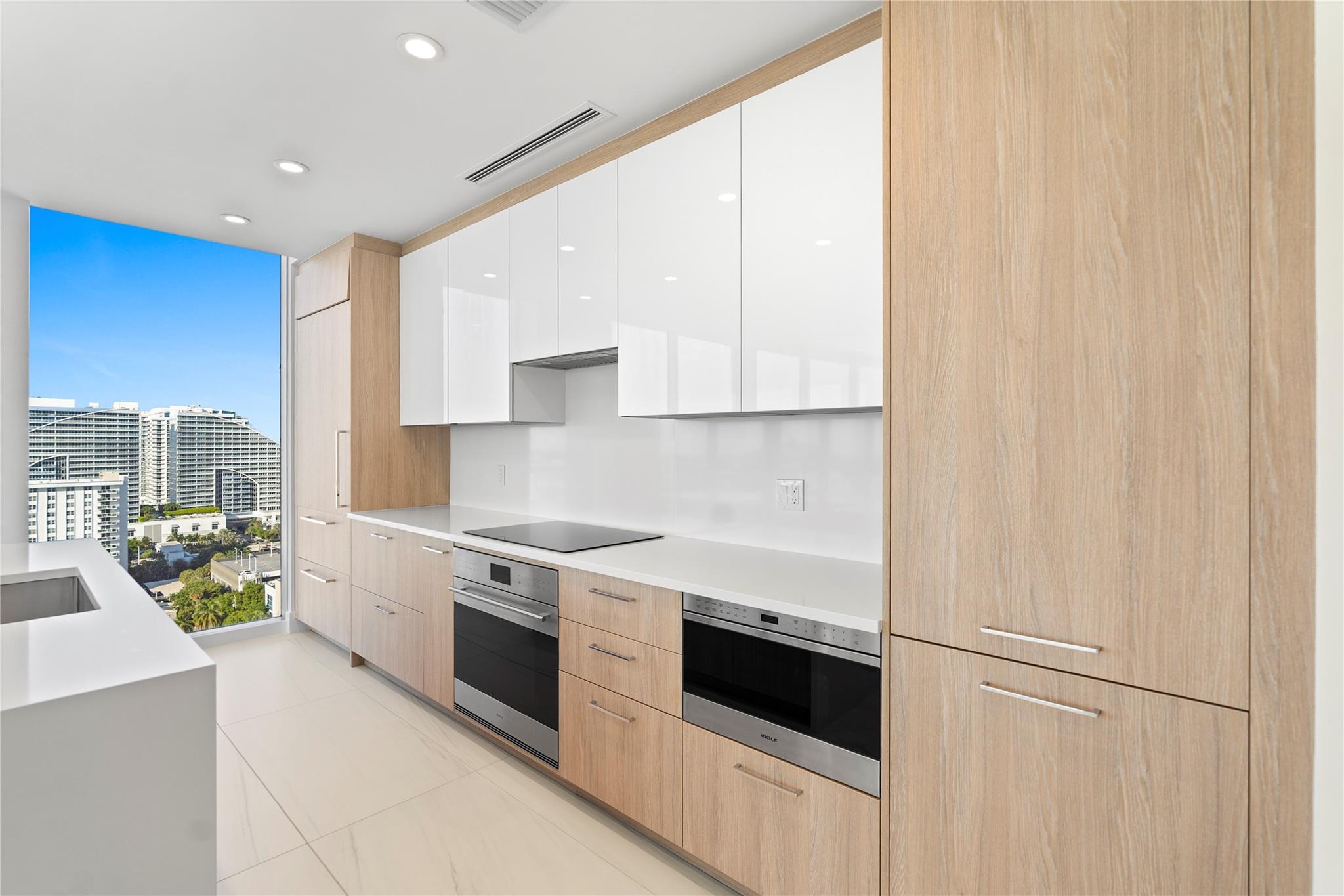 SELENE OCEANFRONT RESIDEN - Residential